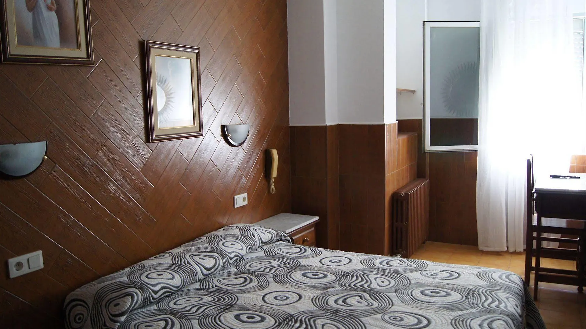 Hostal Sanmar Figueres  Figueres (Girona)