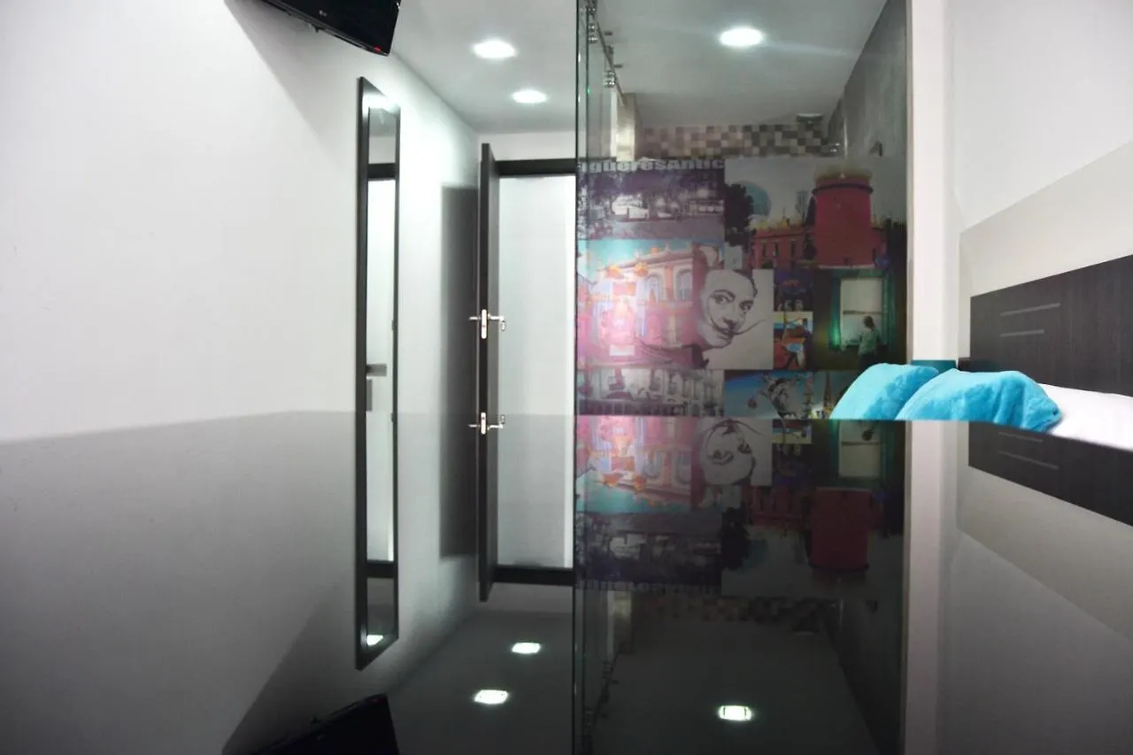 Hostal Sanmar Figueres  Gasthof