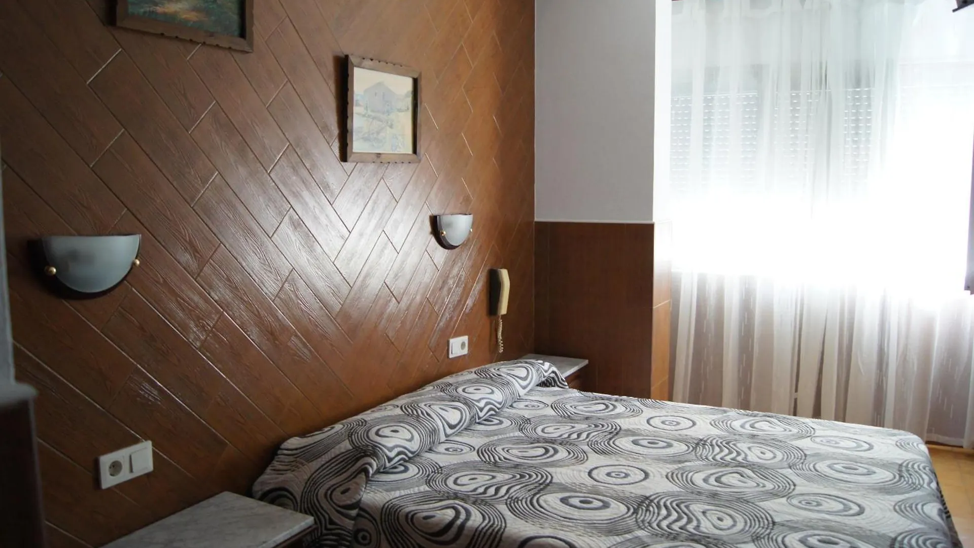 Guest house Hostal Sanmar Figueres