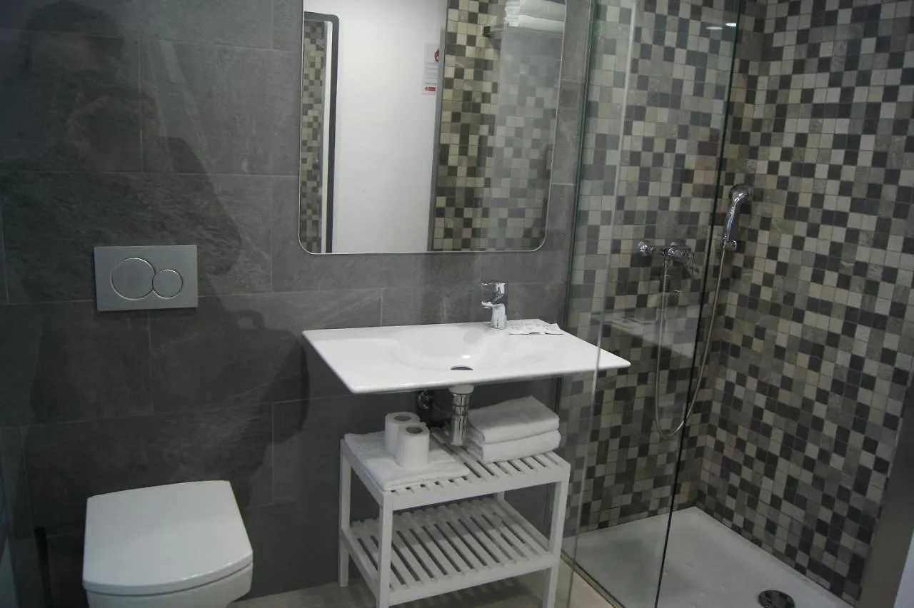 Hostal Sanmar Figueres  Figueres (Girona)